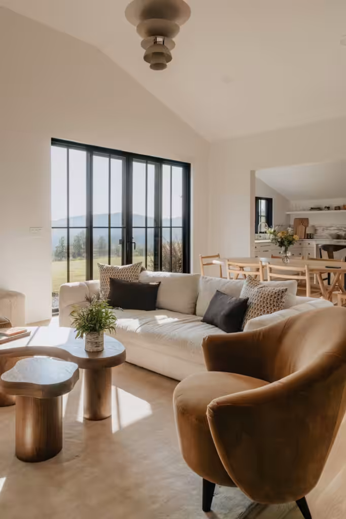 Salon lumineux d’un appartement en Suisse romande